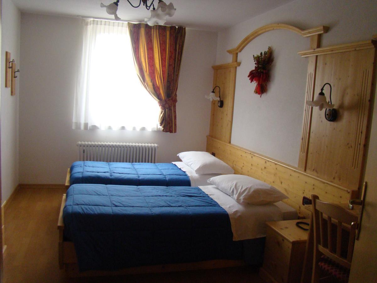 Hotel Pizzo Degli Uccelli Castello Tesino Eksteriør billede