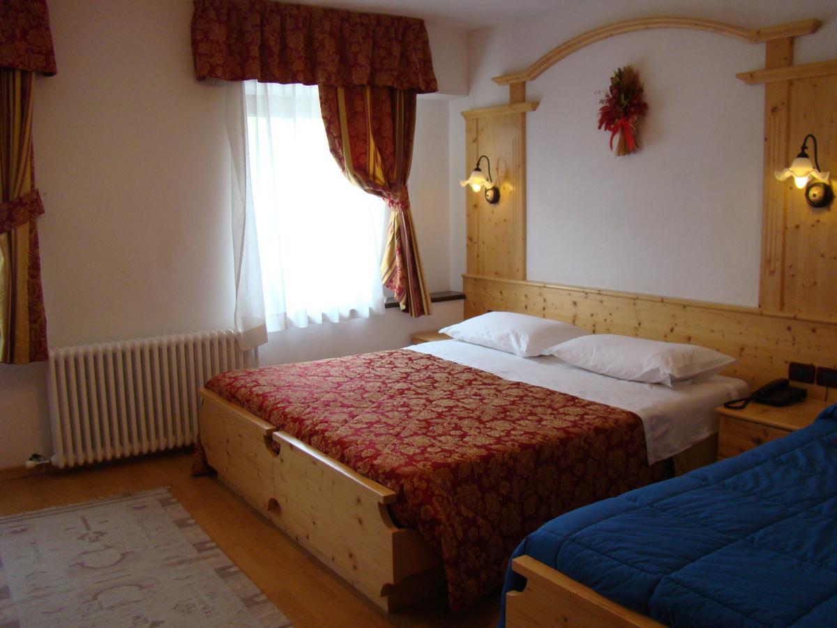 Hotel Pizzo Degli Uccelli Castello Tesino Eksteriør billede